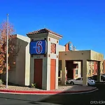 Hotel 6 3*