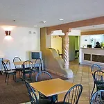 6 Hotel 3*