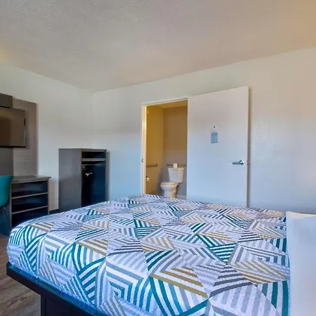 Hotel 6 Santa Fe