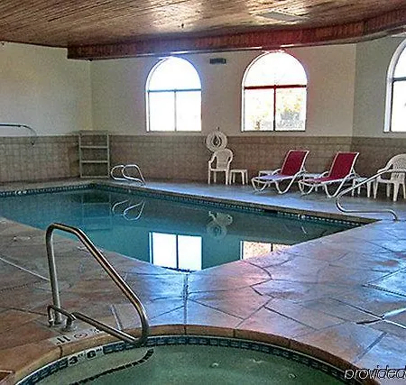 6 Hotel
