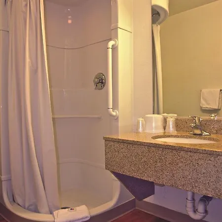 Hotel 6