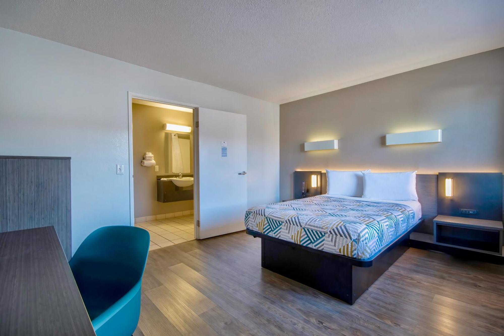 Hotel 6 3*