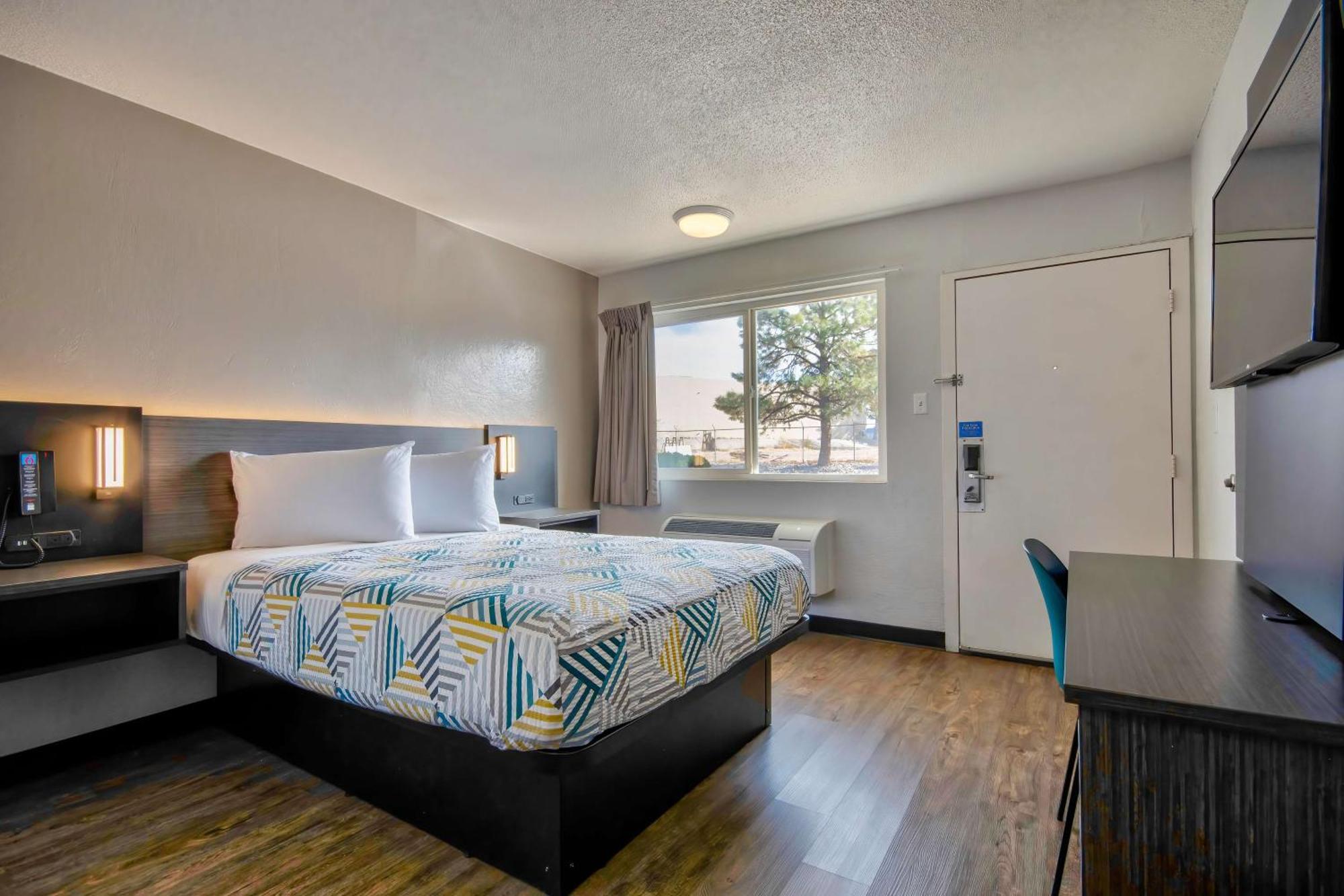 Hotel 6 3*