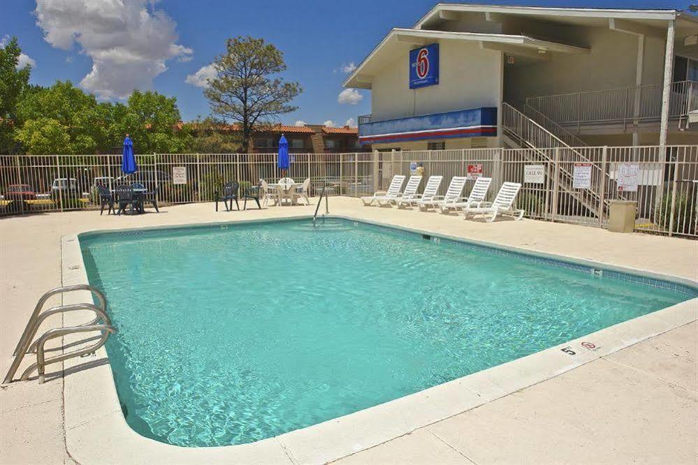 Hotel 6 Santa Fe